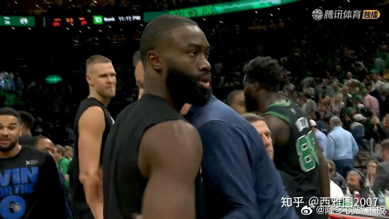 魔术战胜凯尔特人，福尼尔大放异彩
